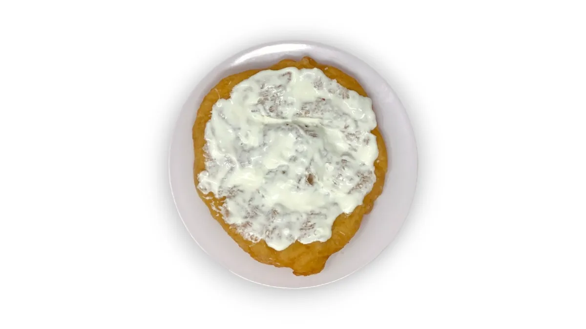 Tejfölös lángos