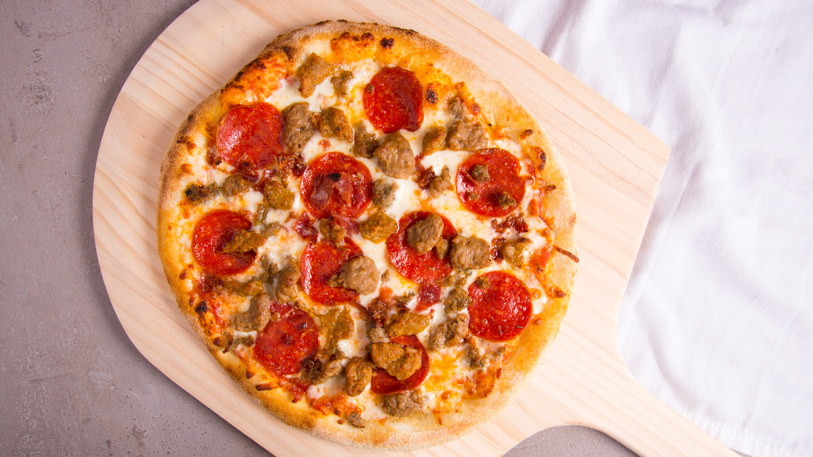 14" The Meatza