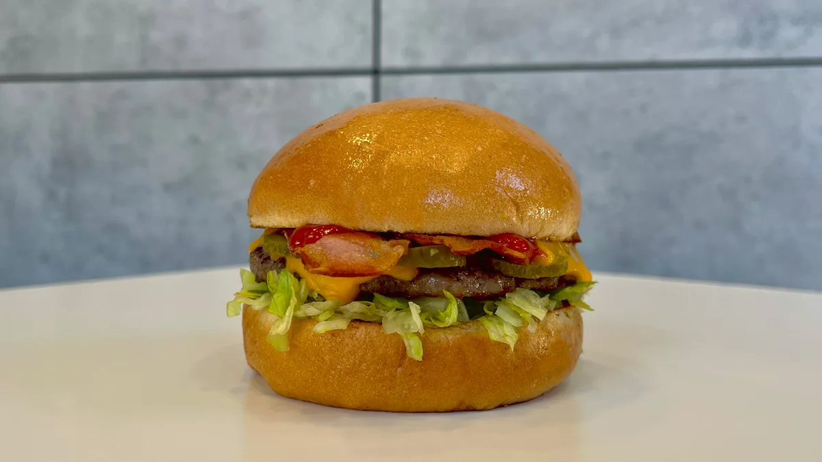 Single bacon 101 burger
