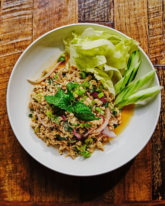 Larb Chicken * (GF)