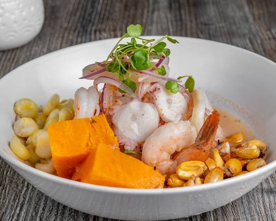 mix clacsic ceviche ( ceviche mixto clacio )