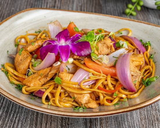 Tallarin saltado de carne