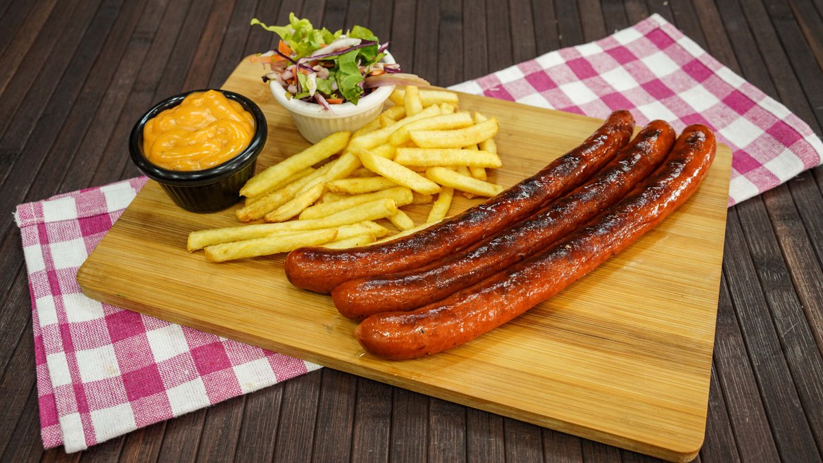 Domaća dimljena kobasica + pomfrit + salata +sos