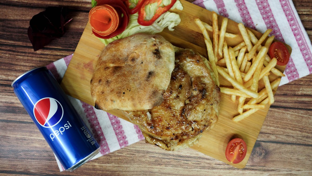 Punjeni pileći batak 350g + pomfrit + Pepsi 0.33l