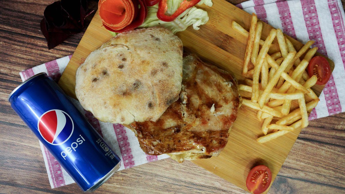 Punjeno belo 300g + pomfrit + Pepsi 0.33l