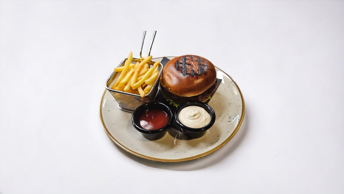 Classic Burger with Beef Meatballs