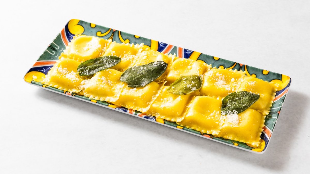 Ravioli Burro Fuso e salvia