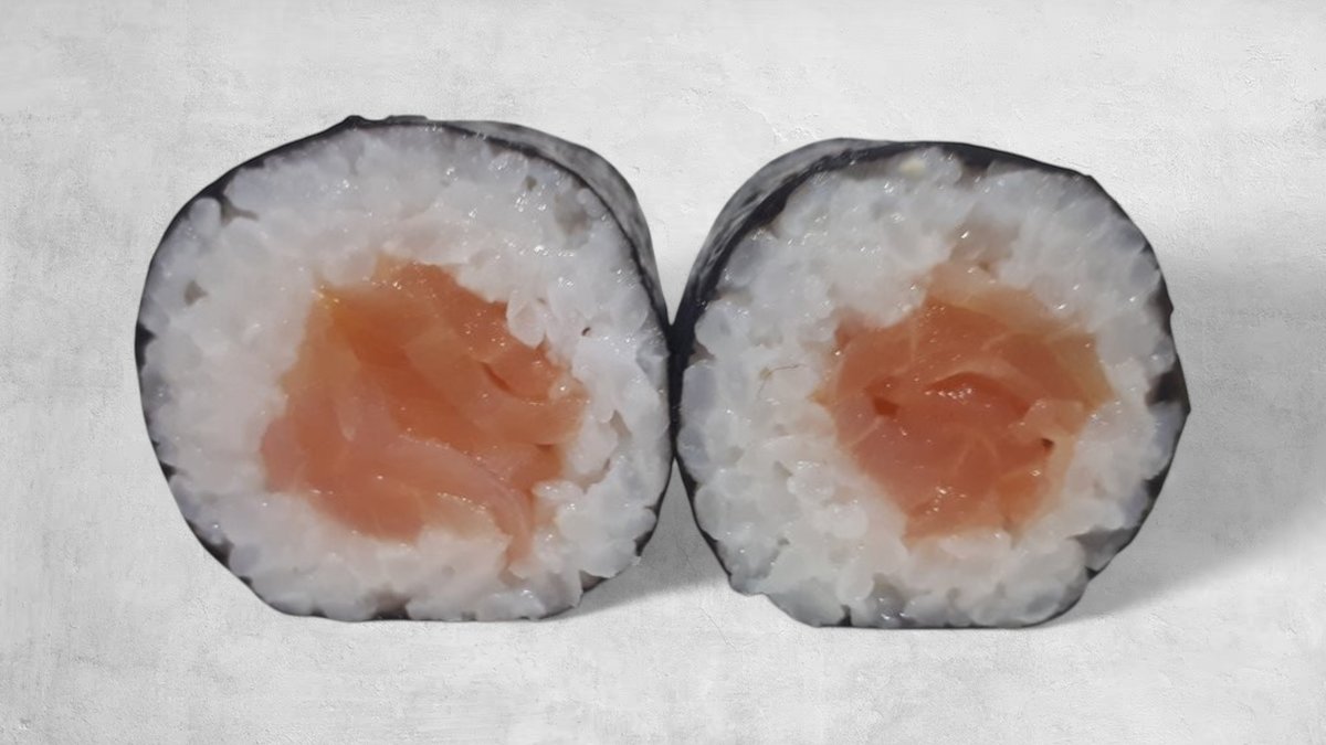 61. Údený losos Maki