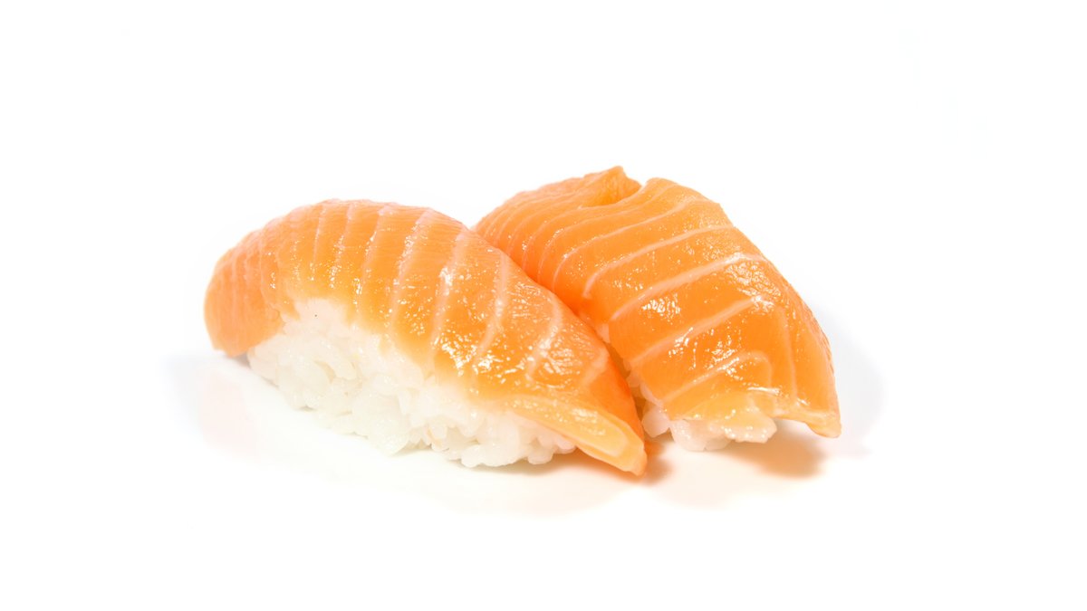76. Údený losos Nigiri mango