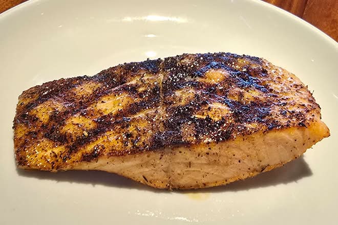 7 oz SALMON FILET