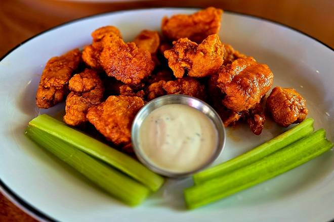 BONELESS WINGS