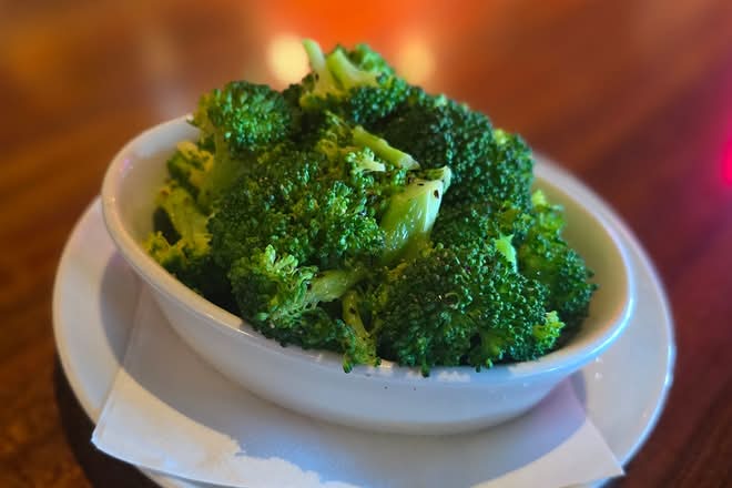 FRESH STEAMED BROCCOLI