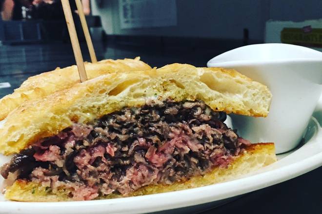PRIME RIB FRENCH DIP*