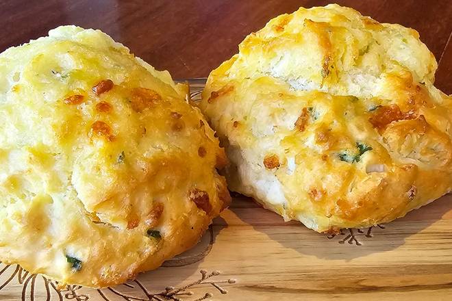 SCRATCH CHEDDAR BISCUIT