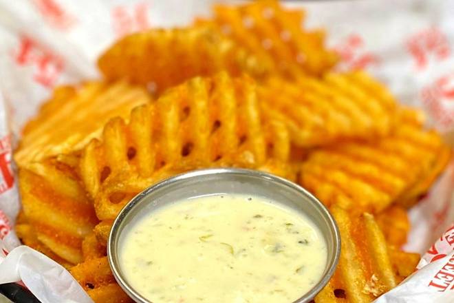 SEASONED WAFFLE FRIES WITH GRINGO DIP