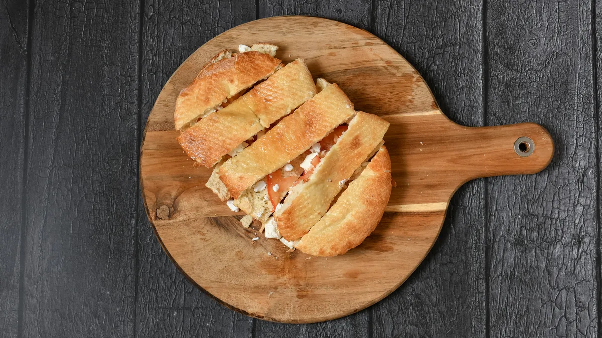 Garlic bread with feta