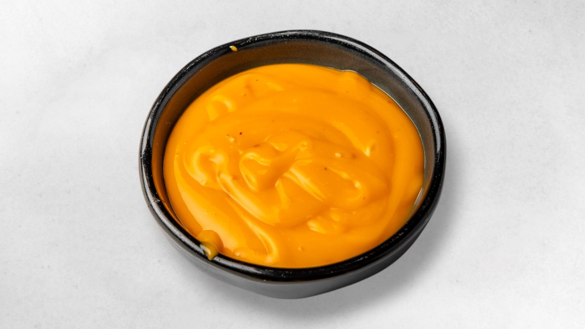 Creamy Cheddar Cheese Soße