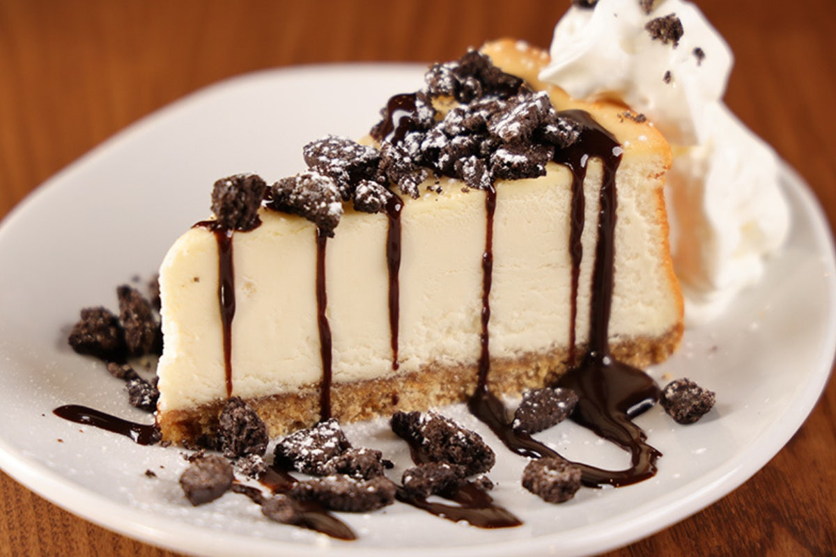 Crumbled Oreo Topped Cheesecake
