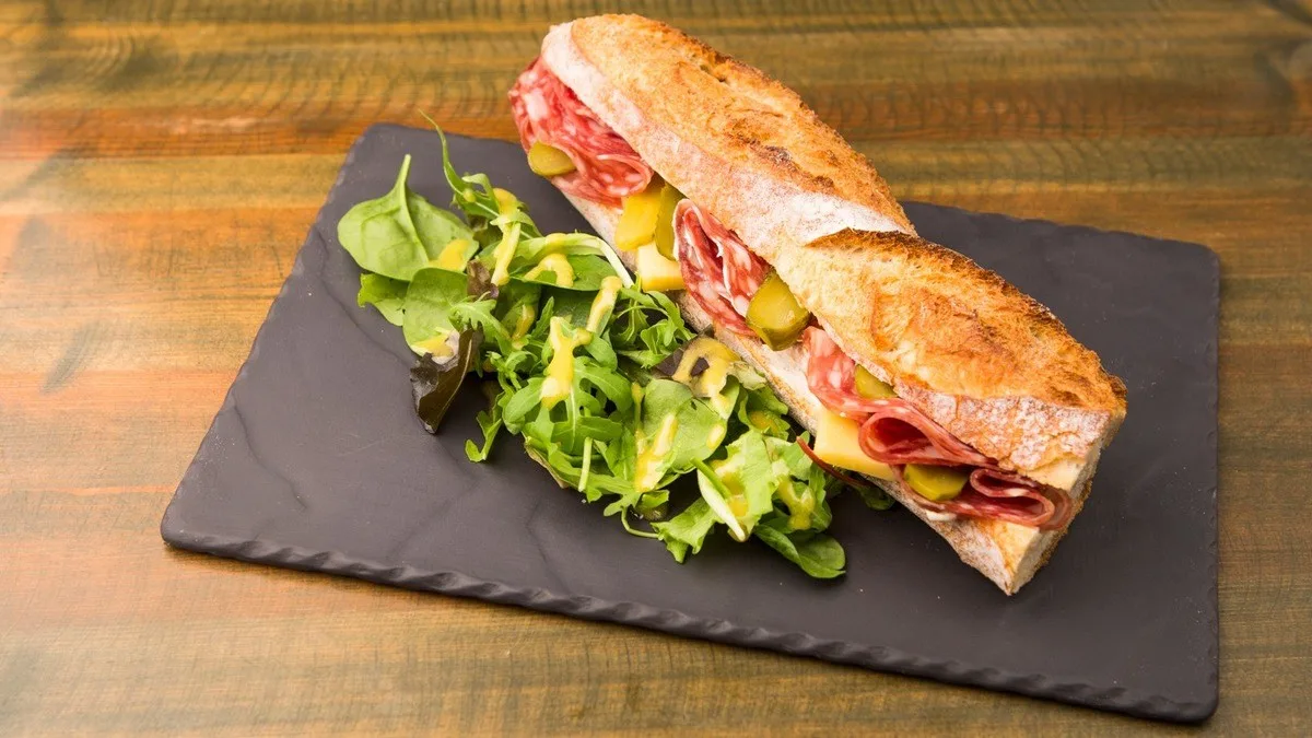 Baguette Salami