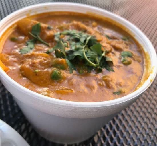 Aloo Motor w/ FREE NAAN BREAD