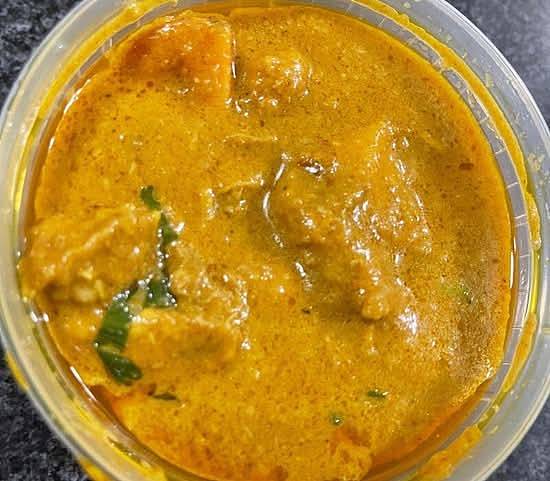 Chicken Korma w/ FREE NAAN BREAD