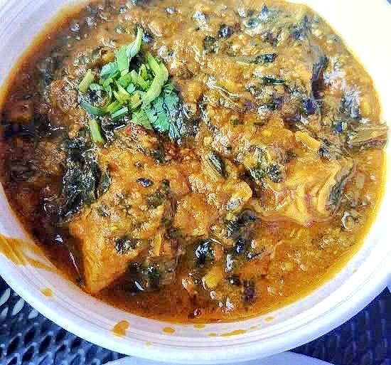 Chicken Shaag w/ FREE NAAN BREAD