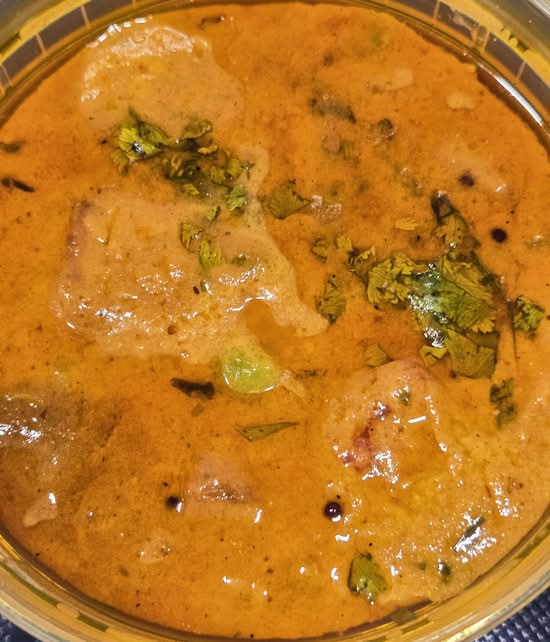 Motor Ponir Makhani w/ FREE NAAN BREAD