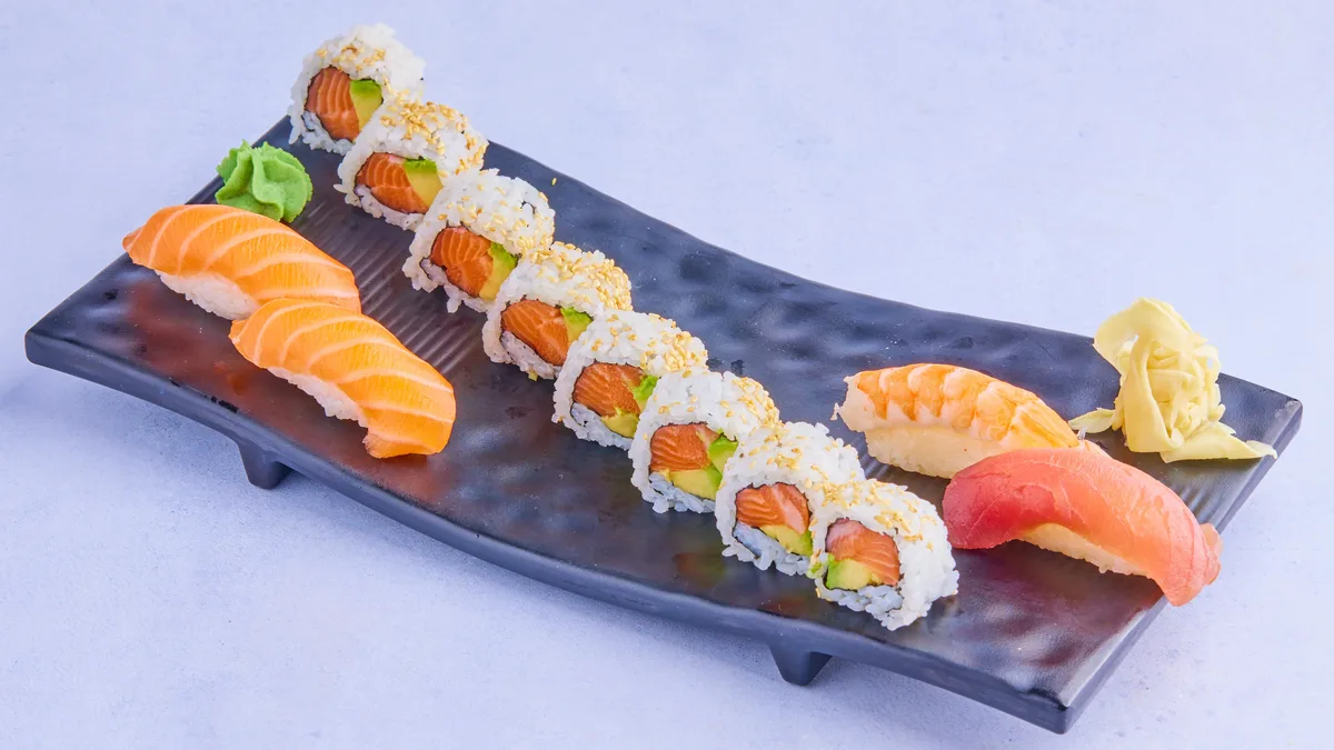 101. Sushi Liten - 12 Biter