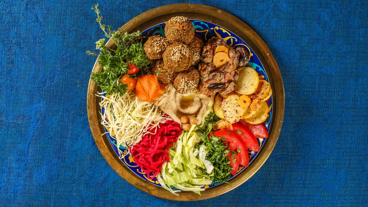 Falafel special krožnik