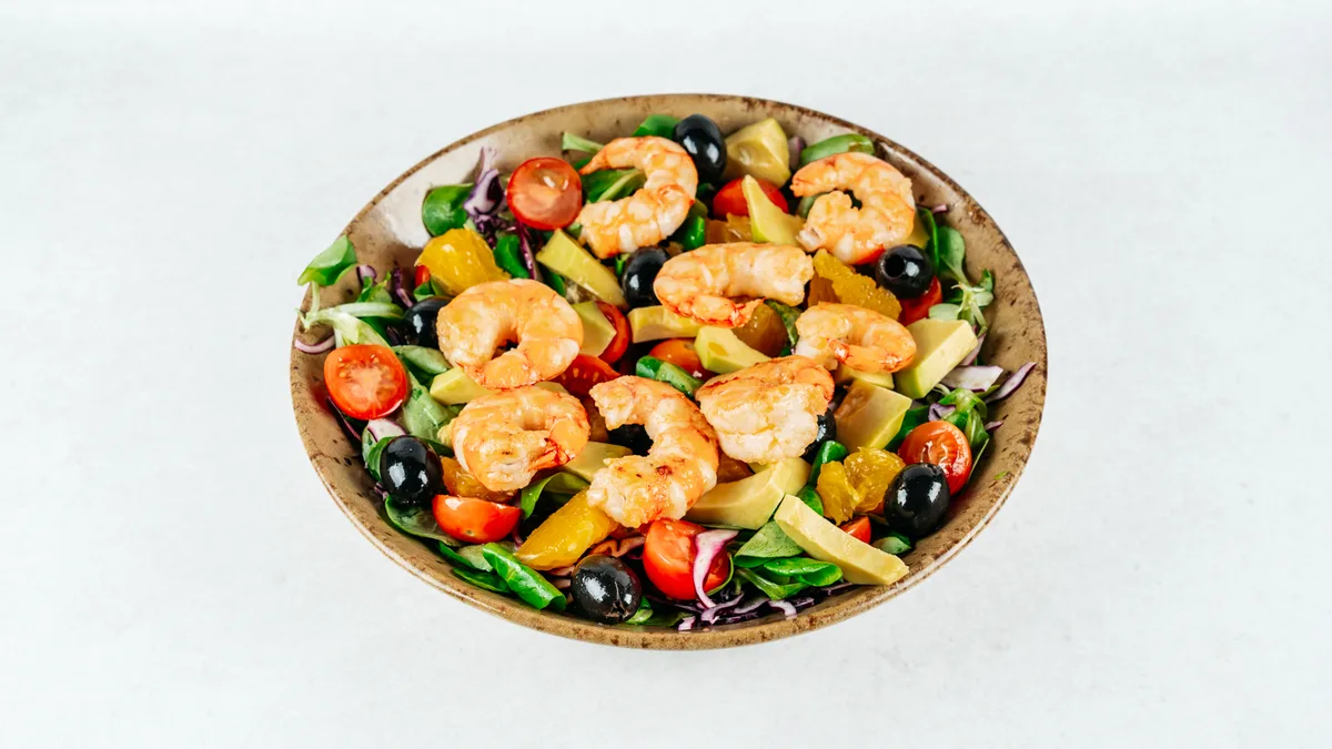 Salata s kozicama
