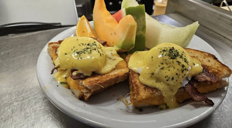 Grilled Cheese Benedict