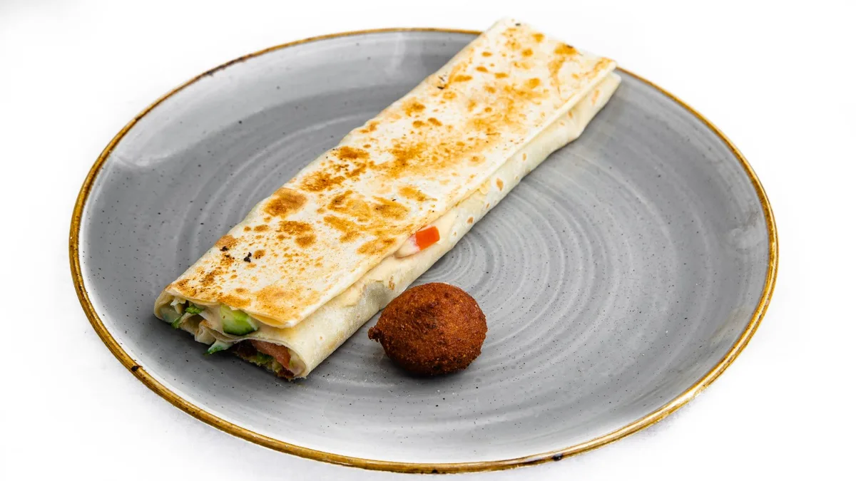 Falafel sendvič