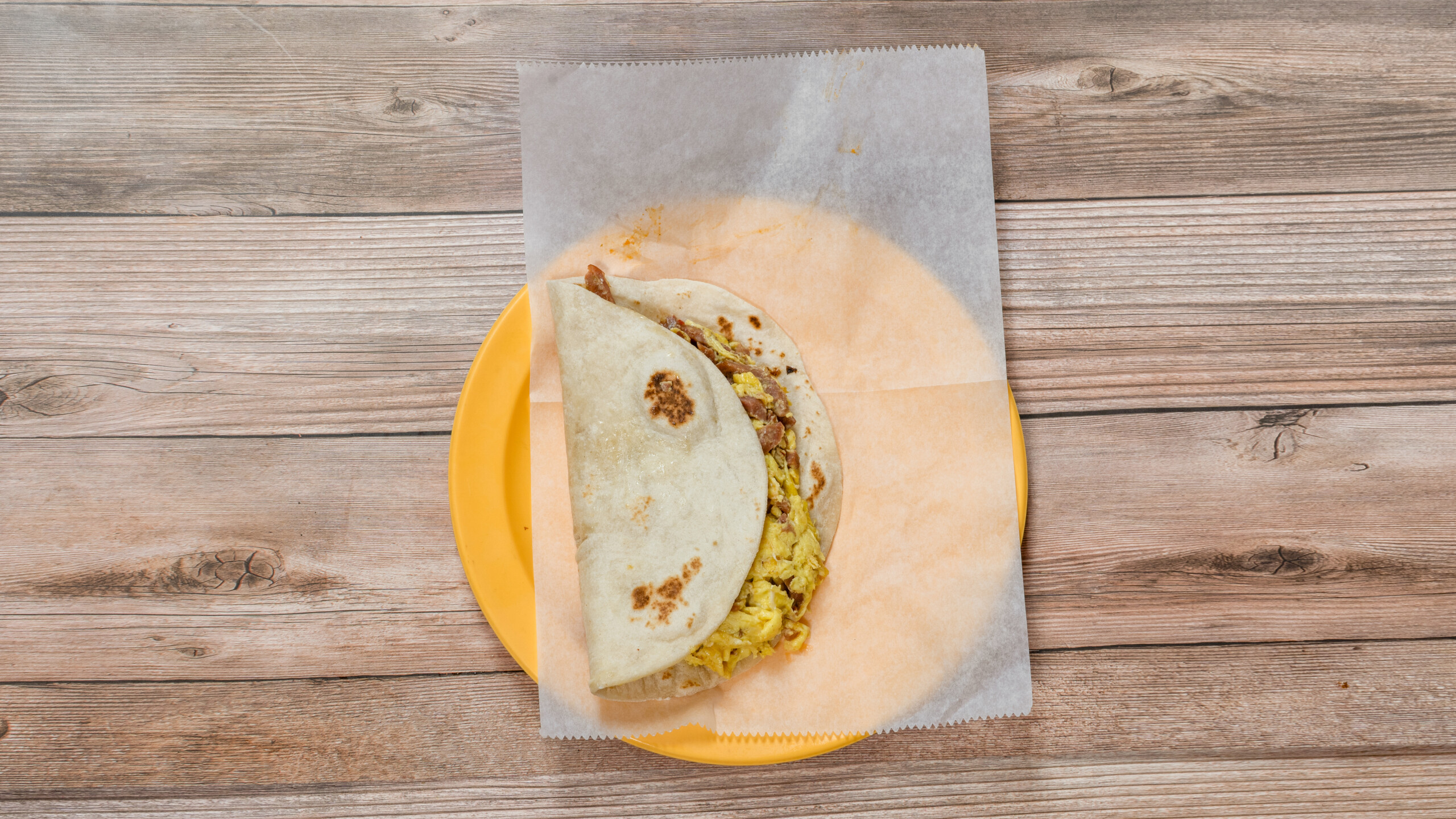 Campesino y Huevo / Country and Egg