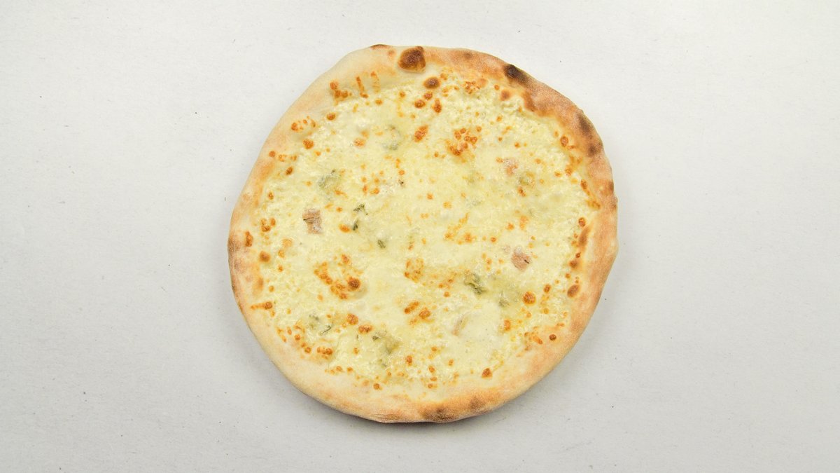 12) Quattro formaggi pizza