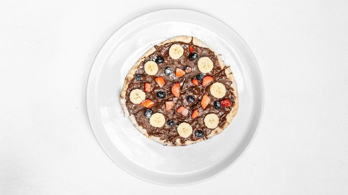 30) Black and White pizza