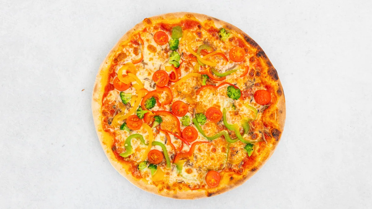 8) Vegetariana pizza
