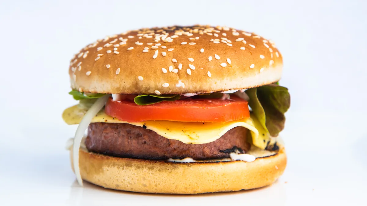 Burger sa sirom