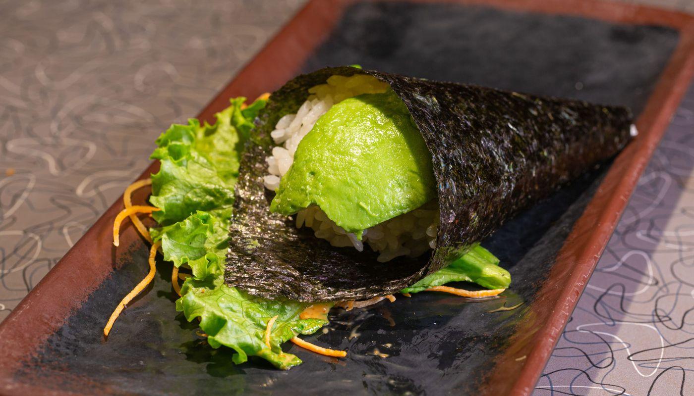 Avocado and Cucumber HandRoll(1pc)