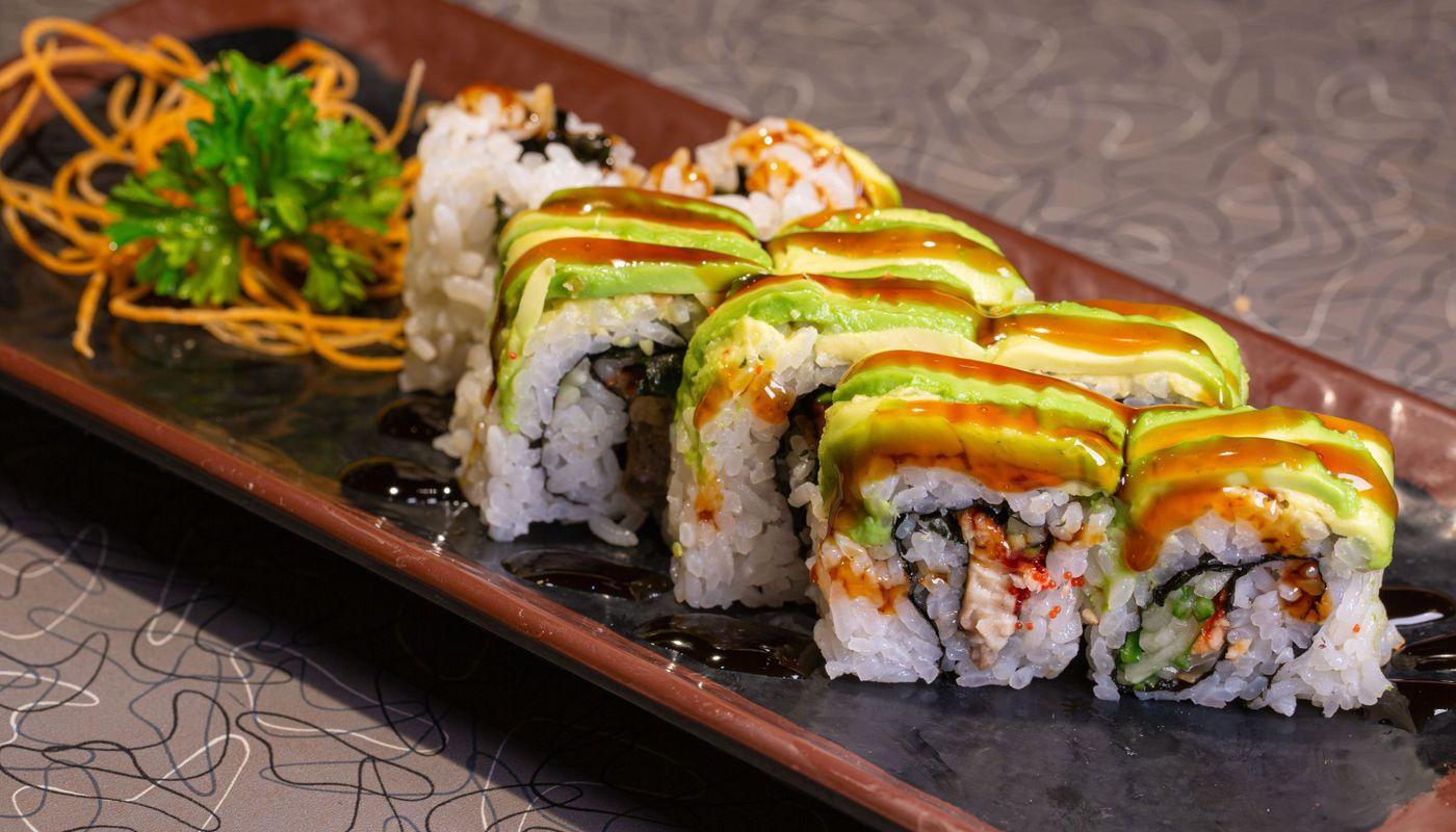 Dragon Roll (8pcs)