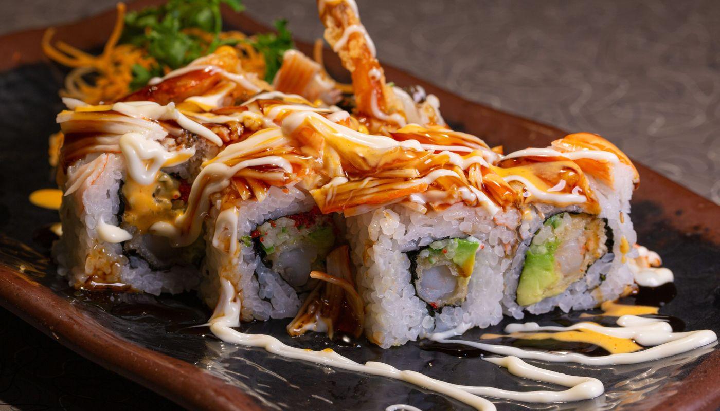 House Dragon Roll (8pcs)