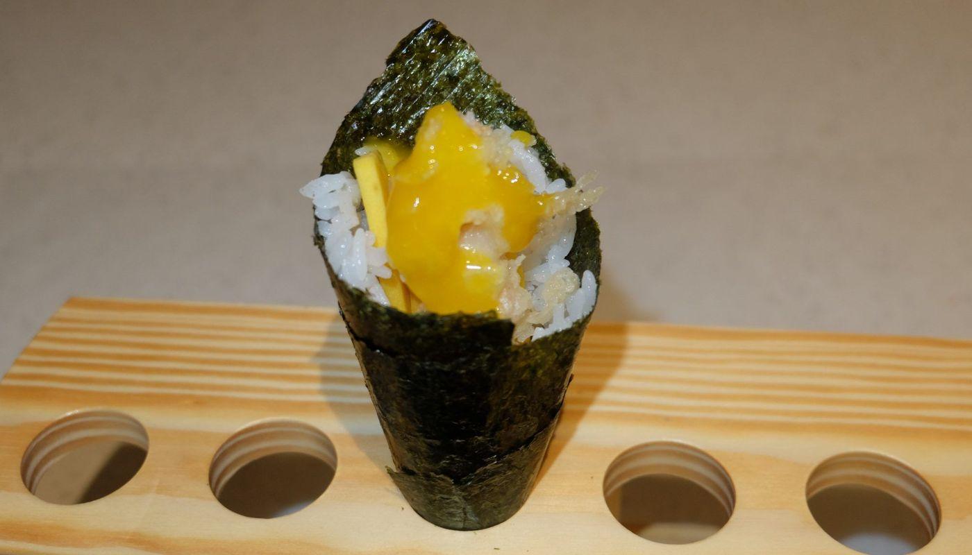 Mango Cream Cheese HandRoll(1pc)