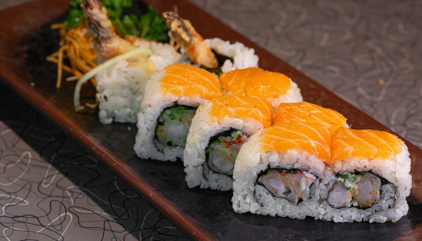 Red Dragon Roll (8pcs)