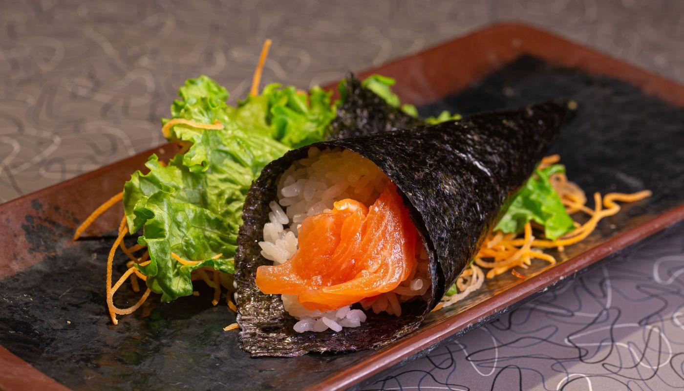 Salmon (Sake) HandRoll(1pc)