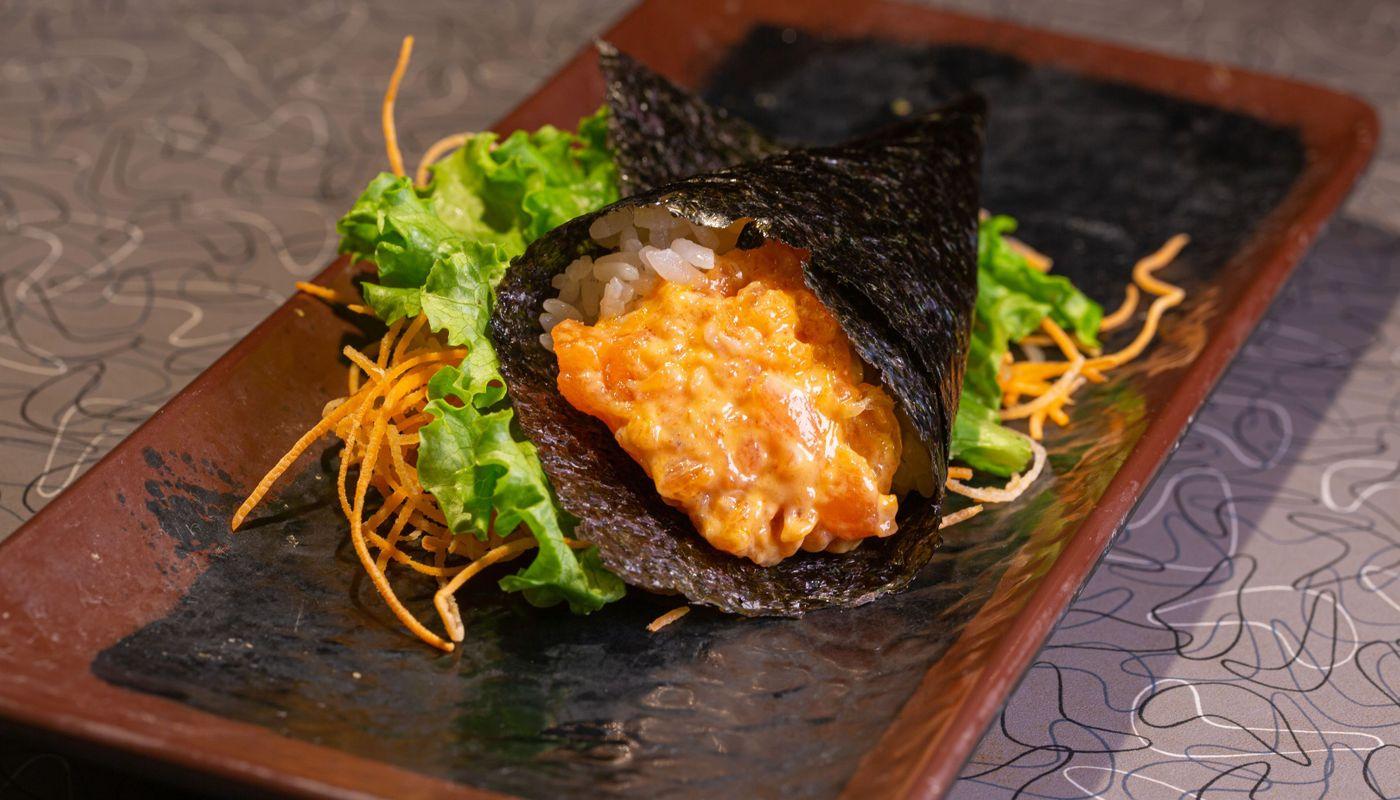 Spicy Salmon Crispy HandRoll(1pc)