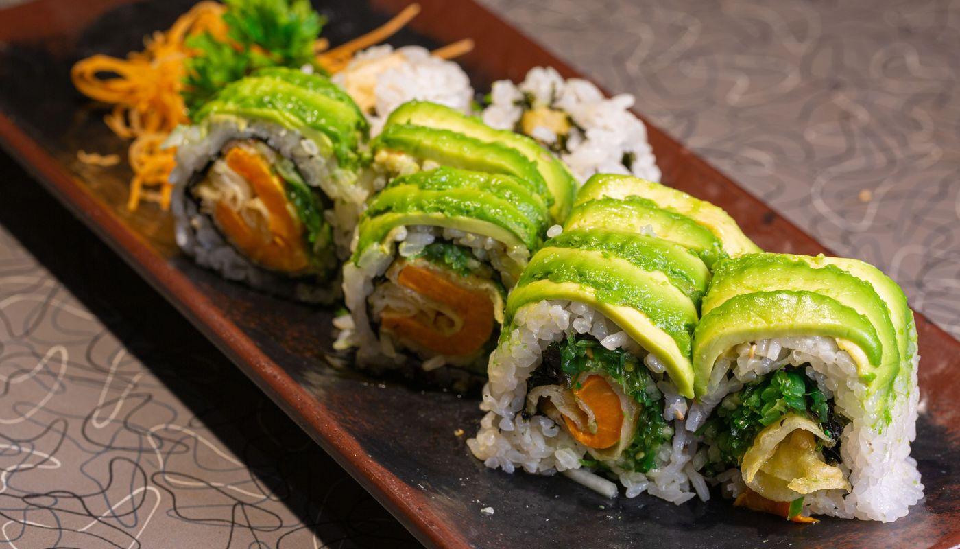Vegetable Dragon Roll (8pcs)