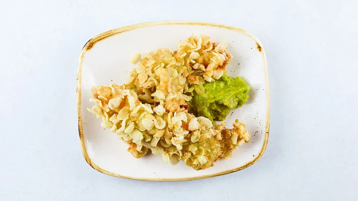 Knusprige Garnele mit Avocado-Tatar