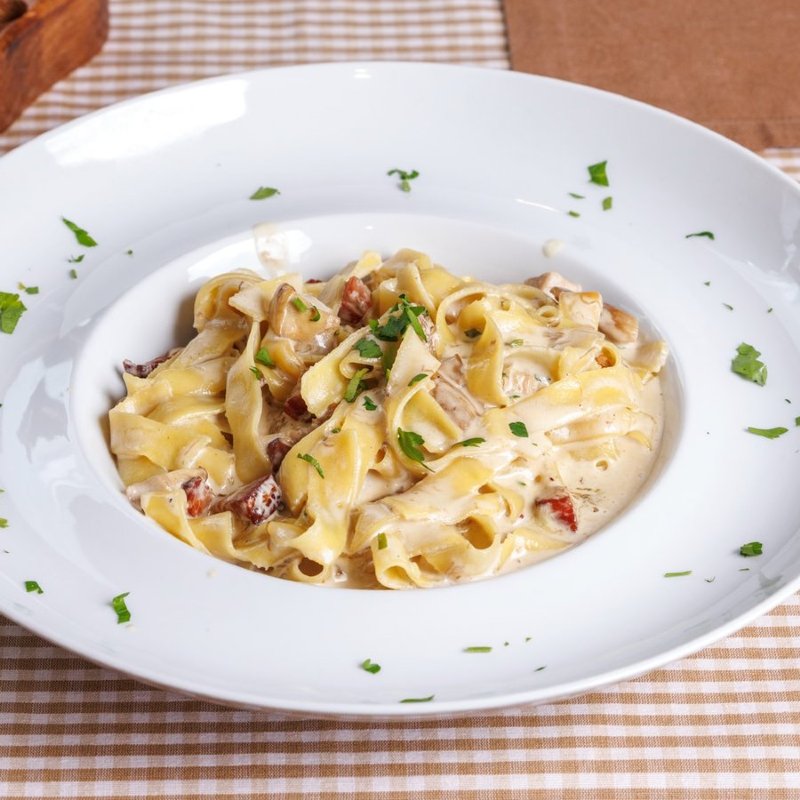 Pasta Funghi, porcini e pancetta