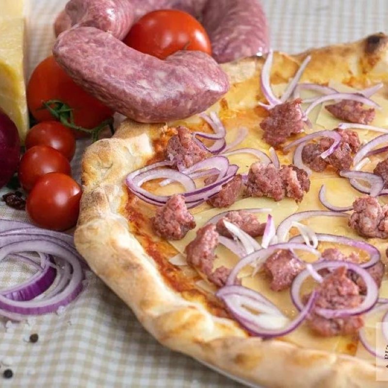 Pizza Salsiccia e cipolla