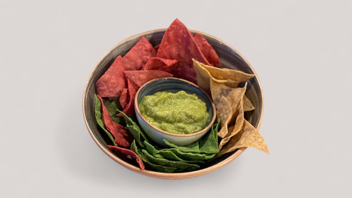 29. Nachos Guacamole