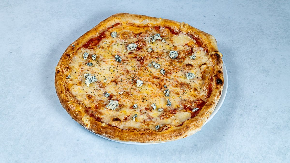 Quattro formaggi  pizza